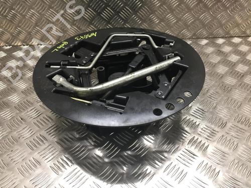 Used Jack Kit FIAT PUNTO (188_) 1.2 60 (188.030, .050, .130, .150, .230, .250) (60 hp) 31204912