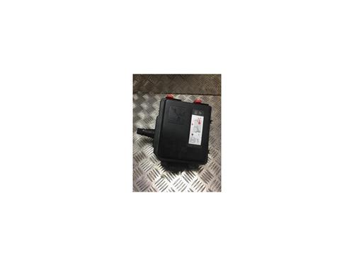 Sikringsdåse PEUGEOT 208 II (UB_, UP_, UW_, UJ_) 1.2 PureTech 100 (101 hp) 25869395
