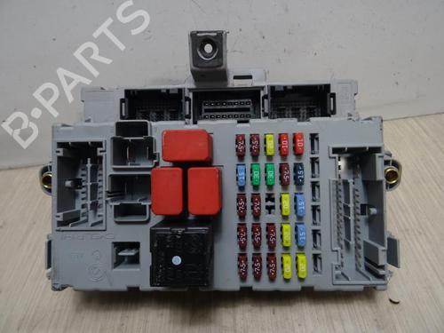 Used Fuse box LANCIA MUSA (350_) 1.3 D Multijet (350.AXB11, 350.AXB1A) (70 hp) 31056730
