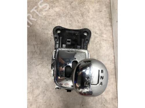 Gear lever PEUGEOT 208 I (CA_, CC_) 1.6 HDi | BP20632463M90 