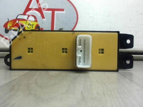 Used Left front window switch HYUNDAI SANTA FÉ I (SM) 2.0 CRDi 4x4 (113 hp) 13280331