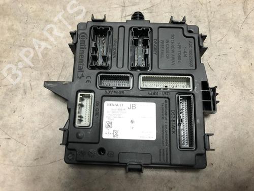 Used Fuse box RENAULT CLIO V (B7_) 1.3 TCe 130 (B7MF) (131 hp) 20634084