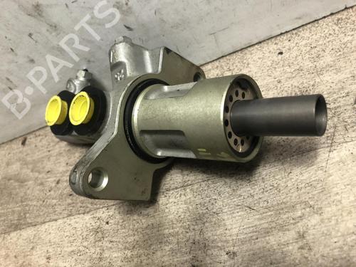 Used Brake master cylinder BMW 3 Touring (E91) 320 d (150 hp) 20630141