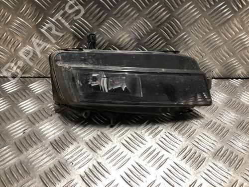 Used Right front fog light Right front fog light VW GOLF VII (5G1, BQ1, BE1, BE2) 1.4 TSI (125 hp) 33286280 33286280
