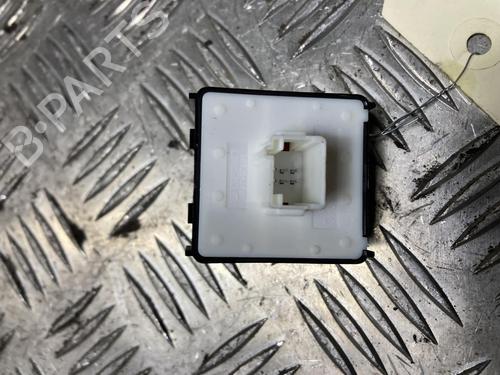 Left front window switch CITROËN C3 III (SX) 1.5 BlueHDi 100 (SXYHYP, SXYHTU) | BP33609987I27 - Image 2