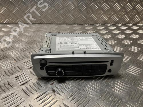 Used Radio RENAULT SCÉNIC III (JZ0/1_) 1.5 dCi (110 hp) 31697834