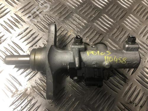 Used Brake master cylinder VW POLO V (6R1, 6C1) 1.6 TDI (90 hp) 31021688