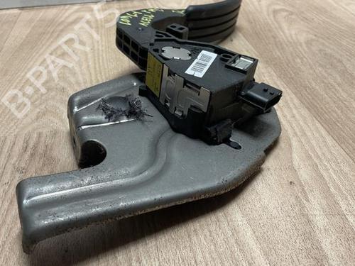 pedal-dacia-lodgy-js_-13-tce-130-jsne-180021343r-2012-13263609 main image