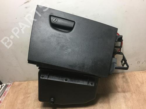Boîte à gants FIAT STILO (192_) 1.6 16V (192_XB1A) (103 hp) 13226686