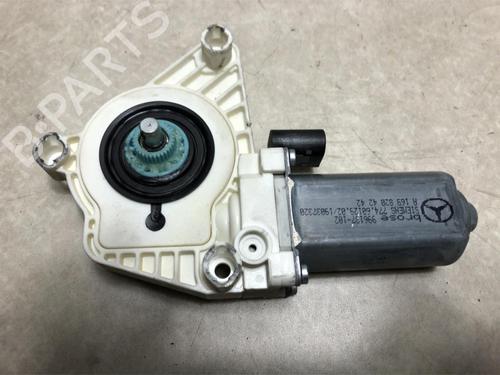 Used Right front window motor MERCEDES-BENZ A-CLASS (W169) A 180 CDI (169.007, 169.307) (109 hp) 20613597
