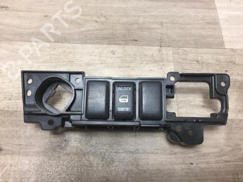 Used Switch NISSAN NV200 Van 1.5 dCi 85 (M20, M20N, M20M) (86 hp) 20619656