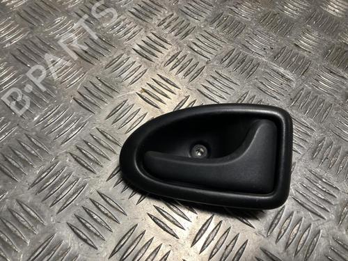 Højre fortil invendig håndtag RENAULT TRAFIC II Van (FL) 2.0 dCi 115 (FL01, FL0U, FL00, FL0H, FL0M) (114 hp) 31668273