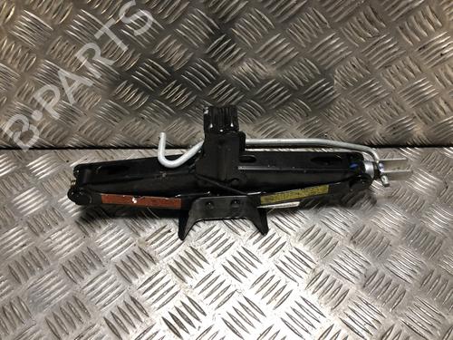 Used Jack Kit Jack Kit DACIA DUSTER (HM_) 1.6 SCe 115 4x4 (HMM1) (115 hp) 34265686 34265686