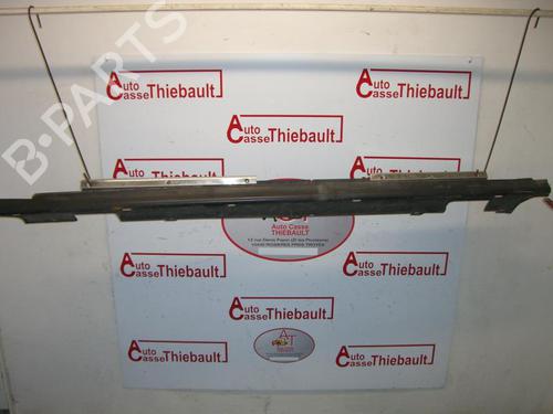 Used Left sideskirt LANCIA KAPPA (838_) 2.4 T.DS (838AE1AA, 838AH1AA) (124 hp) 14971543