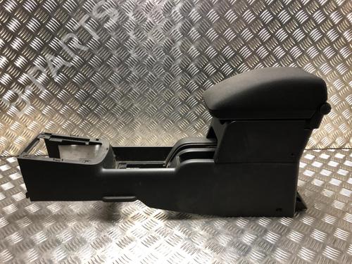 Middenconsole NISSAN X-TRAIL I (T30) 2.2 Di 4x4 (114 hp) 31198039