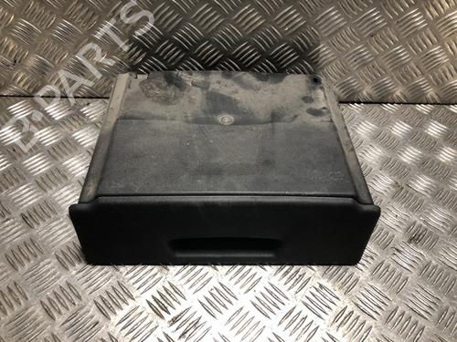 Handskerum Handskerum RENAULT SCÉNIC III (JZ0/1_) 1.9 dCi (JZ0J, JZ1J, JZ1K, JZ1S) (131 hp) 33737147 33737147