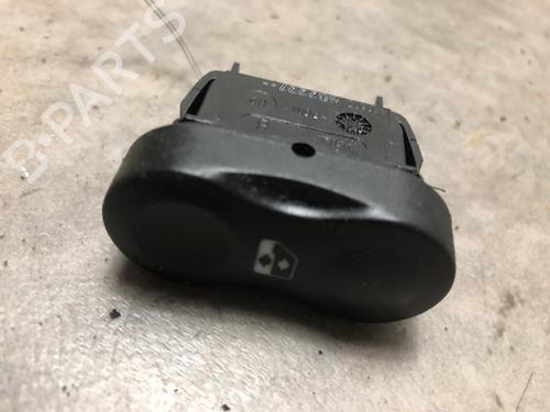 Used Right front window switch DACIA SANDERO 1.5 dCi (88 hp) 20633675
