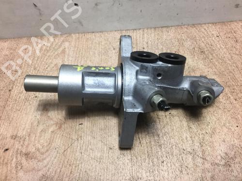 Used Brake master cylinder BMW 1 (E81) 118 d (143 hp) 13229336