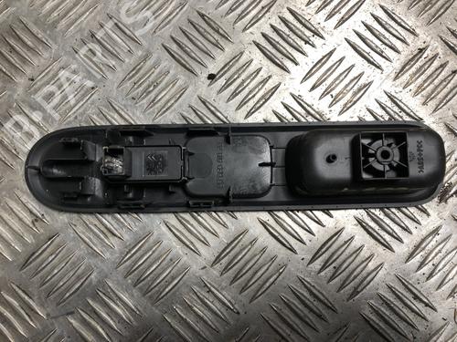Right front window switch PEUGEOT 3008 I MPV (0U_) 1.6 HDi | BP32282369I26