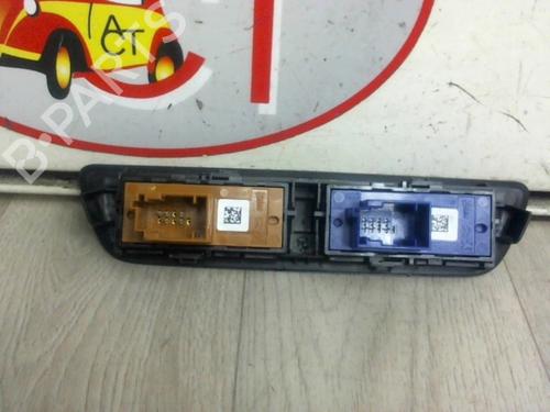 switch-peugeot-2008-i-cu_-16-hdi-2013-12987423 main image