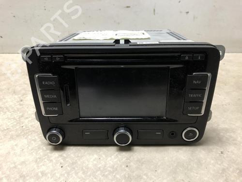 Used Radio VW PASSAT B7 Variant (365) 2.0 TDI 4motion (140 hp) 23035104