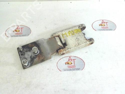 Used Hinge/Door check strap RENAULT MASTER I Van (T__) 28-35 2.1 D (60 hp) 30673526