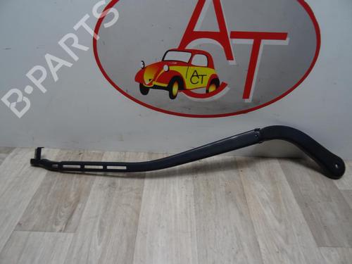 Used Front windshield wiper arm BMW 3 (E90) 320 i (150 hp) 20629541