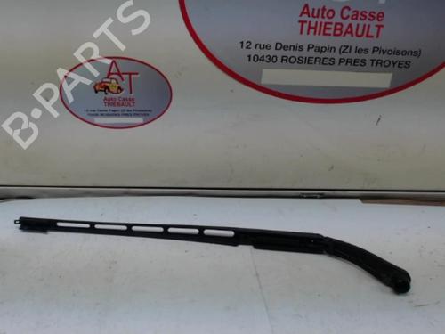 Used Front windshield wiper arm Front windshield wiper arm 20631037 20631037