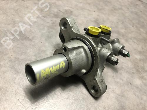 Used Brake master cylinder RENAULT LAGUNA Coupe (DT0/1) 2.0 dCi (DT01, DT08, DT09, DT0K, DT12, DT1C, DT1D, DT1M,... (150 hp) 20616876