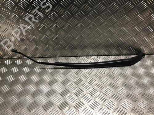 Vindrute viskerarm Vindrute viskerarm TOYOTA YARIS (_P21_, _PA1_, _PH1_) 1.5 Hybrid (MXPH11) (92 hp) 34474499 34474499