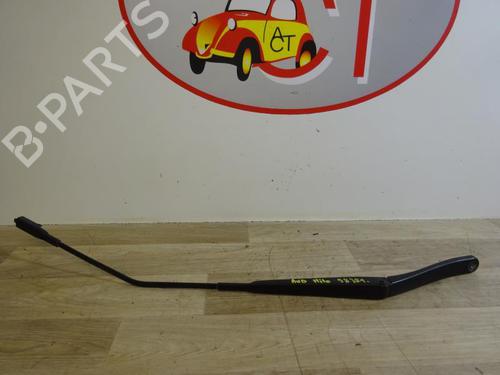 Used Front windshield wiper arm ALFA ROMEO MITO (955_) 1.3 MultiJet (955AXP1A, 955AYC1A) (95 hp) 13275885