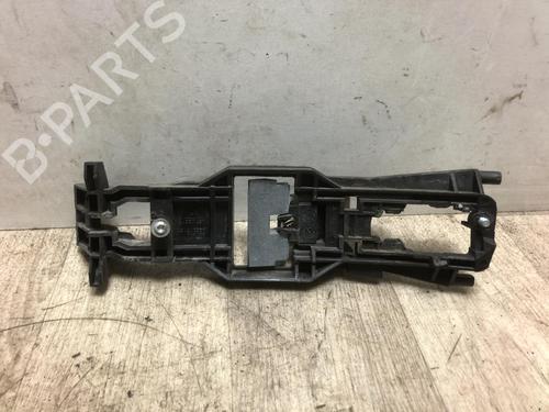 Used Front left exterior door handle MERCEDES-BENZ E-CLASS (W211) E 220 CDI (211.008) (170 hp) 20624698