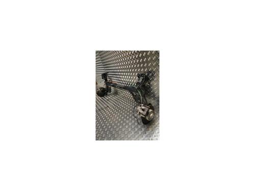 Used Rear axle RENAULT CLIO III (BR0/1, CR0/1) 1.6 16V (BR05, BR0B, BR0Y, BR15, BR1J, BR1M, BR1Y, CR0B,... (112 hp) 23849131