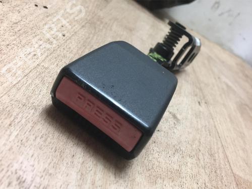 Used Seat buckle PEUGEOT 307 CC (3B) 2.0 HDi 135 (136 hp) 13134965