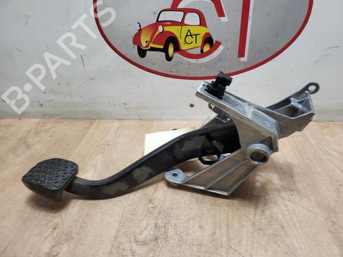 Rempedaal BMW 1 (E87) 118 d (143 hp) 20612394