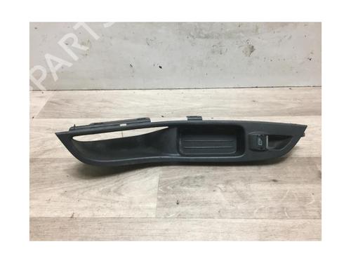 Right front window switch FORD FOCUS III Turnier 1.6 TDCi | BP23068057I26 