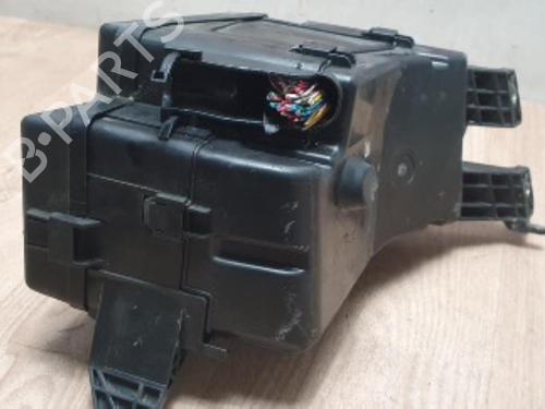 Used Fuse box TOYOTA RAV 4 III (_A3_) 2.2 D 4WD (ALA30_, ALA30R) (136 hp) 13267598