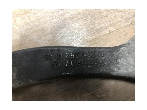 Højre bagtil bærearm MERCEDES-BENZ E-CLASS (W211) E 270 CDI (211.016) | BP20613049M15