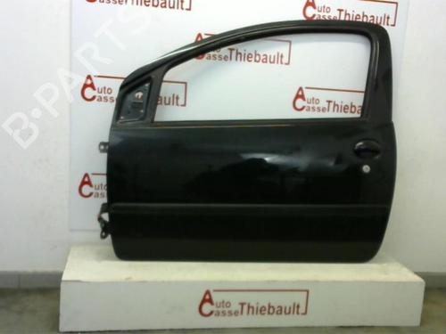 Used Left front door PEUGEOT 107 (PM_, PN_) 1.0 (68 hp) 20611700