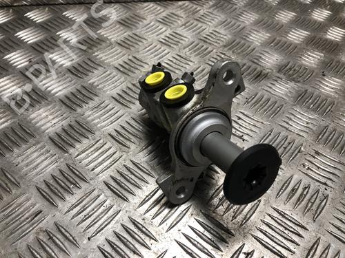 Used Brake master cylinder Brake master cylinder VW UP! (121, 122, BL1, BL2, BL3, 123) 1.0 (60 hp) 33337378 33337378