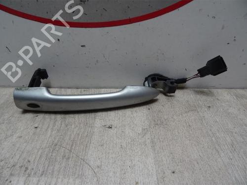 Used Front left exterior door handle RENAULT MEGANE III Hatchback (BZ0/1_, B3_) 1.9 dCi (BZ0N, BZ0J) (131 hp) 22940011
