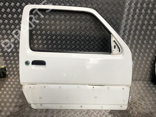 Used Right front door Right front door SUZUKI JIMNY Closed Off-Road Vehicle (SN) 1.5 DDiS 4x4 (86 hp) 33748506 33748506