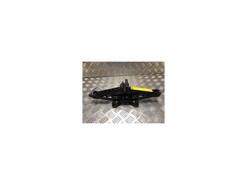 Used Jack Kit VOLVO V50 (545) 1.6 D (110 hp) 23567777