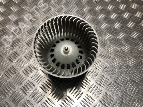 Used Heater blower motor PEUGEOT 208 II (UB_, UP_, UW_, UJ_) 1.2 PureTech 100 (101 hp) 31245771