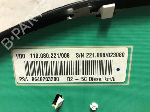 Used Instrument cluster PEUGEOT 407 (6D_) 2.0 HDi 135 (6DRHRH, 6DRHRE, 6DRHRG, 6DRHRJ) (136 hp) 27603842