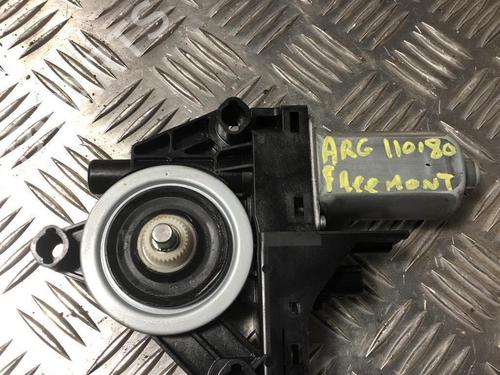 Used Left rear window motor FIAT FREEMONT (345_) 2.0 JTD 4x4 (170 hp) 31021959