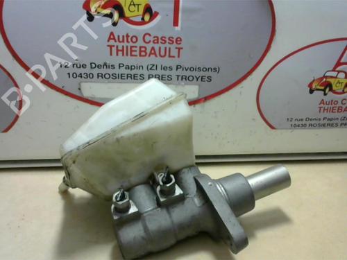 Used Brake master cylinder PEUGEOT 5008 (0U_, 0E_) 1.6 HDi (110 hp) 13276769