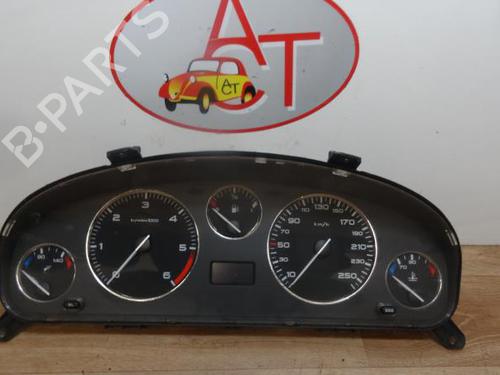 Used Instrument cluster PEUGEOT 406 Coupe (8C) 2.2 HDI (133 hp) 13290209