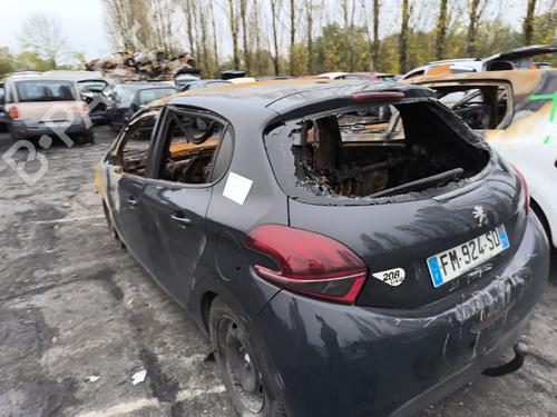 Licence plate light PEUGEOT 208 I (CA_, CC_) 1.2 VTi 68 / PureTech 68 | BP28485905I40