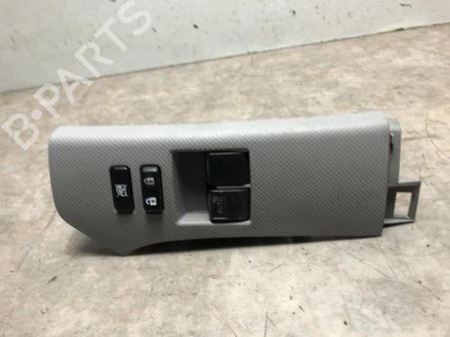 Used Left front window switch TOYOTA YARIS (_P9_) 1.33 VVT-i (NSP90_, NSP90R) (100 hp) 20332168